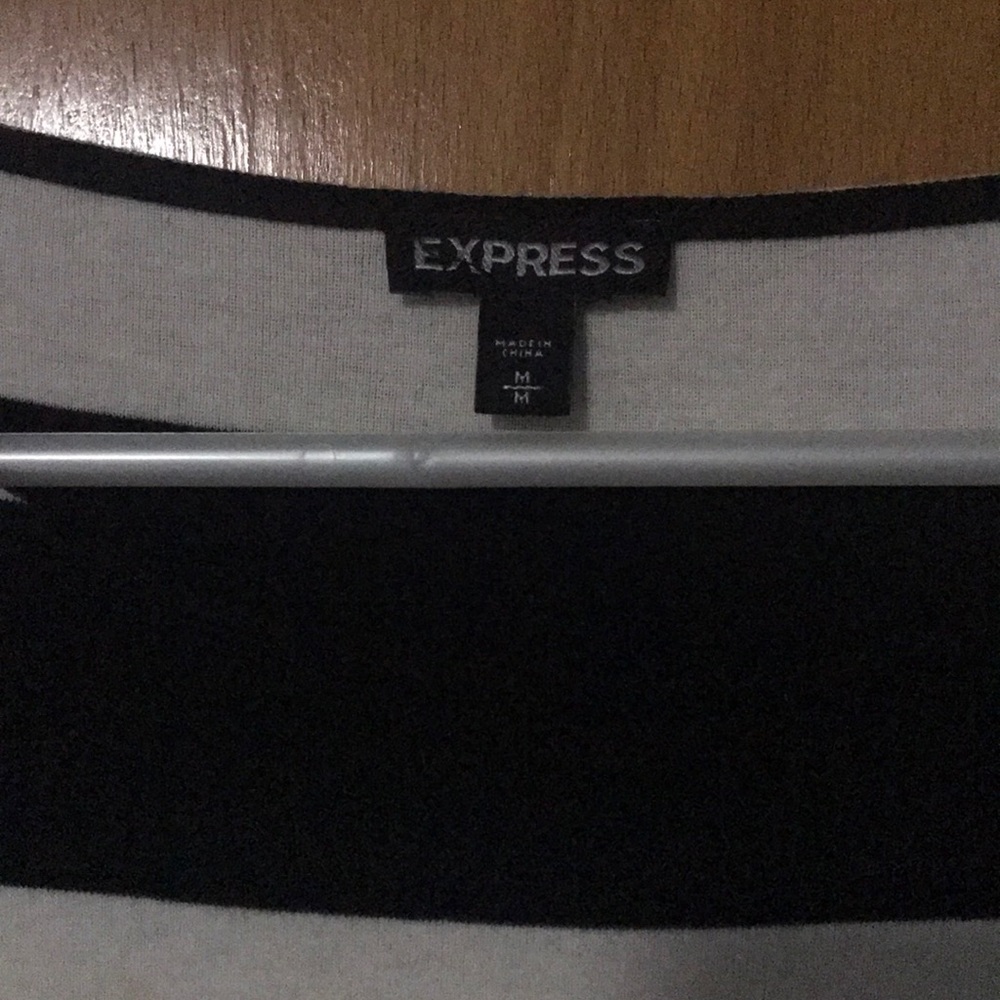 Express Top - Picture 2 of 2
